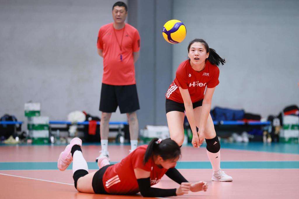 188金宝博体育app下载-体坛联播｜中国女排、中国女足今日出战，U19男足遭遇失利